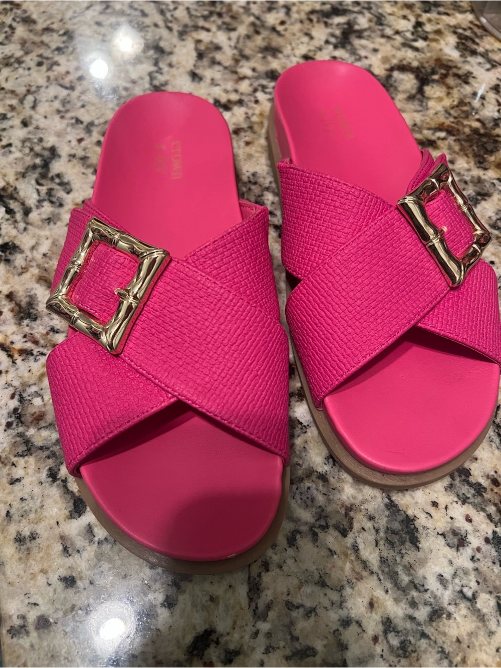 crown & ivy Bright Pink Cross-Band Slide Sandals with Gold Buckle s 7.5